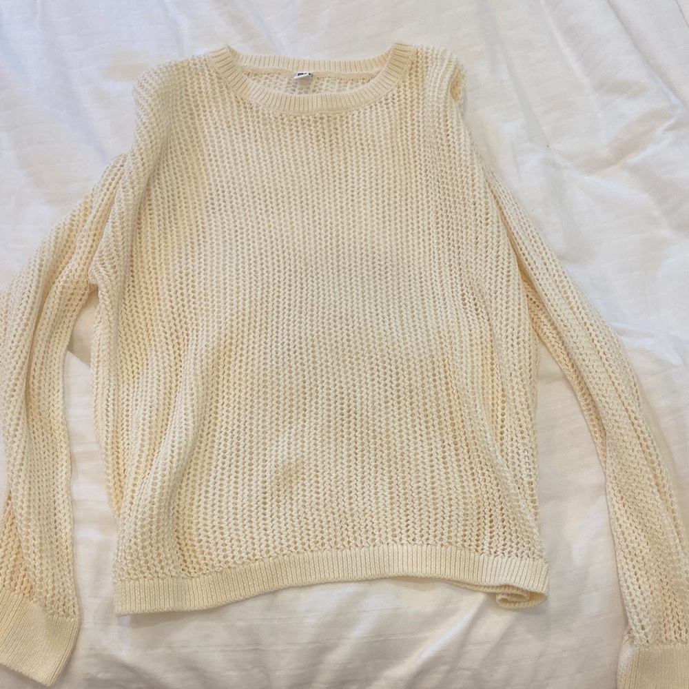 Uniqlo Women's Beige Crew Neck Sweater